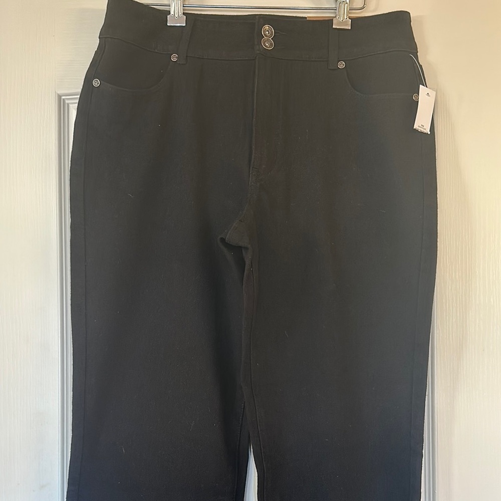 Christopher & Banks Black Straight Leg Jeans with Classic Stitching
